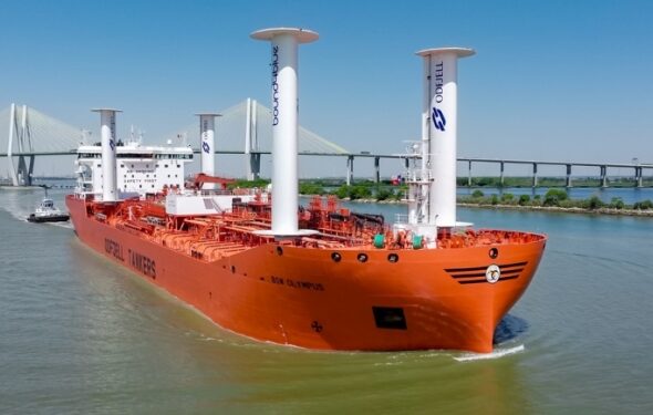 Танкер Bow Olympus пересек Атлантику на ветре и биотопливе