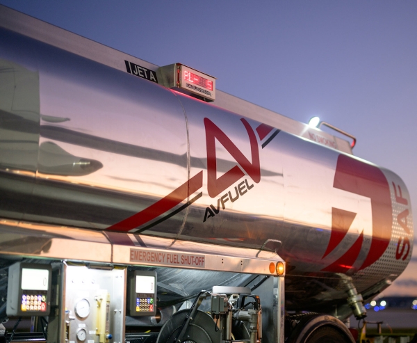 Зеленое небо над Колорадо: Avfuel открыла первый хаб SAF в центре США