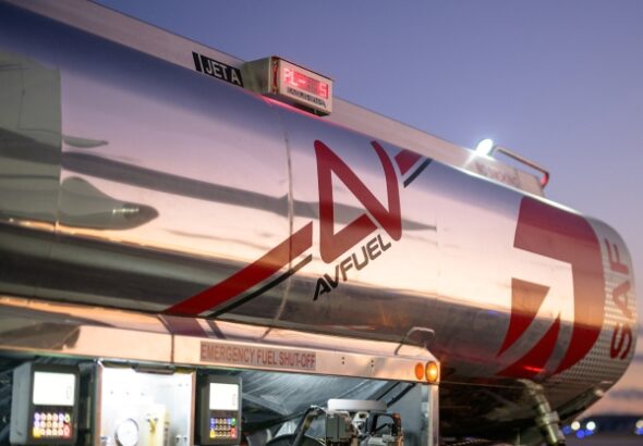 Зеленое небо над Колорадо: Avfuel открыла первый хаб SAF в центре США